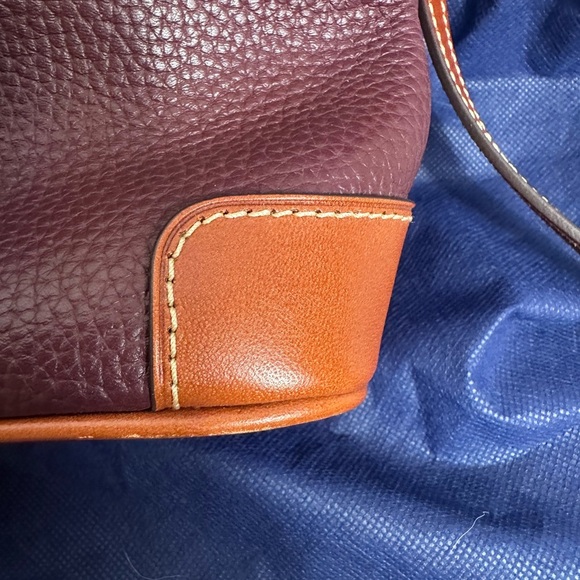 Dooney and Bourke pebbled leather burgundy crossbody bag - Picture 10 of 14